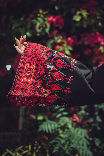 Traditional Hand-Embroidered Thobe – Cypress Tree Motif