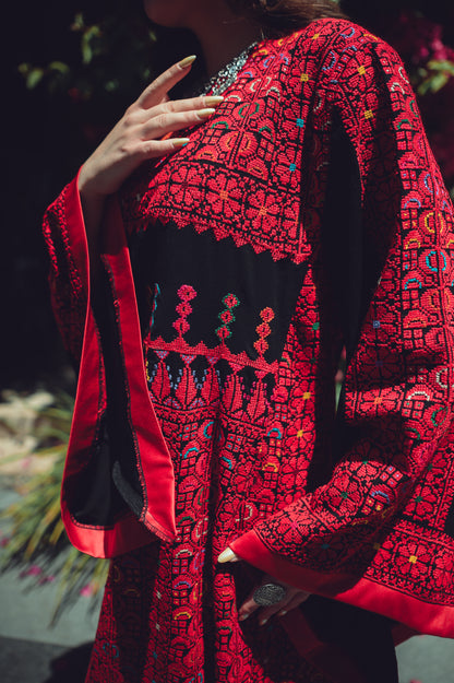 Thobe with Traditional Radan Sleeves and Colorful Embroidery